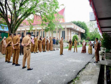 Apel Pagi Diskominfosan Kampar Dirangkai dengan Pisah Sambut Sekretaris