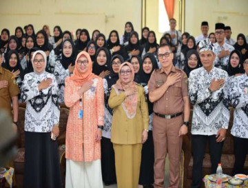 Wakil Bupati Kampar Dr. Hj. Misharti Dorong Peningkatan Kompetensi Kepala Sekolah