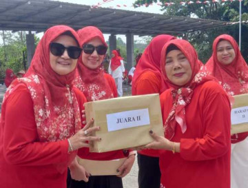 DWP UP Diskominfo Kab. Kampar Ikuti Senam Sehat & Perlombaan Tradisional Dalam Rangka HUT RI Ke 81