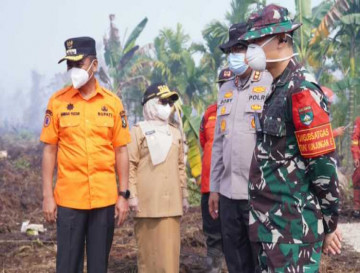 Tanggap Darurat Karhutla, Bupati dan Wabup Kampar Turun Langsung di Desa Rimbo Panjang